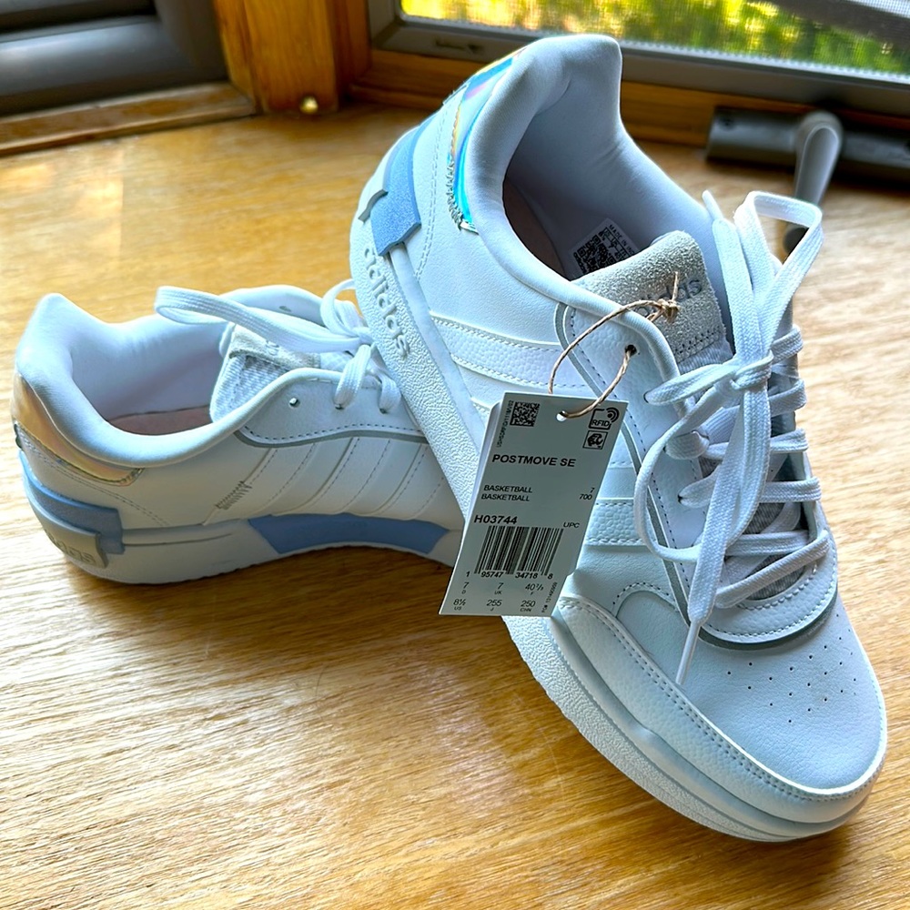 Adidas Women’s Postmove SE Sneakers NWT! Sz 8.5!
